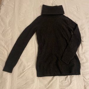 Ralph Lauren washable cashmere turtle neck sweater. New with tags.Never worn.